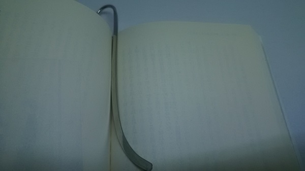 ナガオ ステンレスブックマーカー：本に挟んだ時の内部